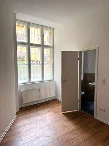 Etagenwohnung Berlin Friedrichshain - 2 Zimmer, 77 m&sup2;, 1.100&euro; | Angebot:26554821