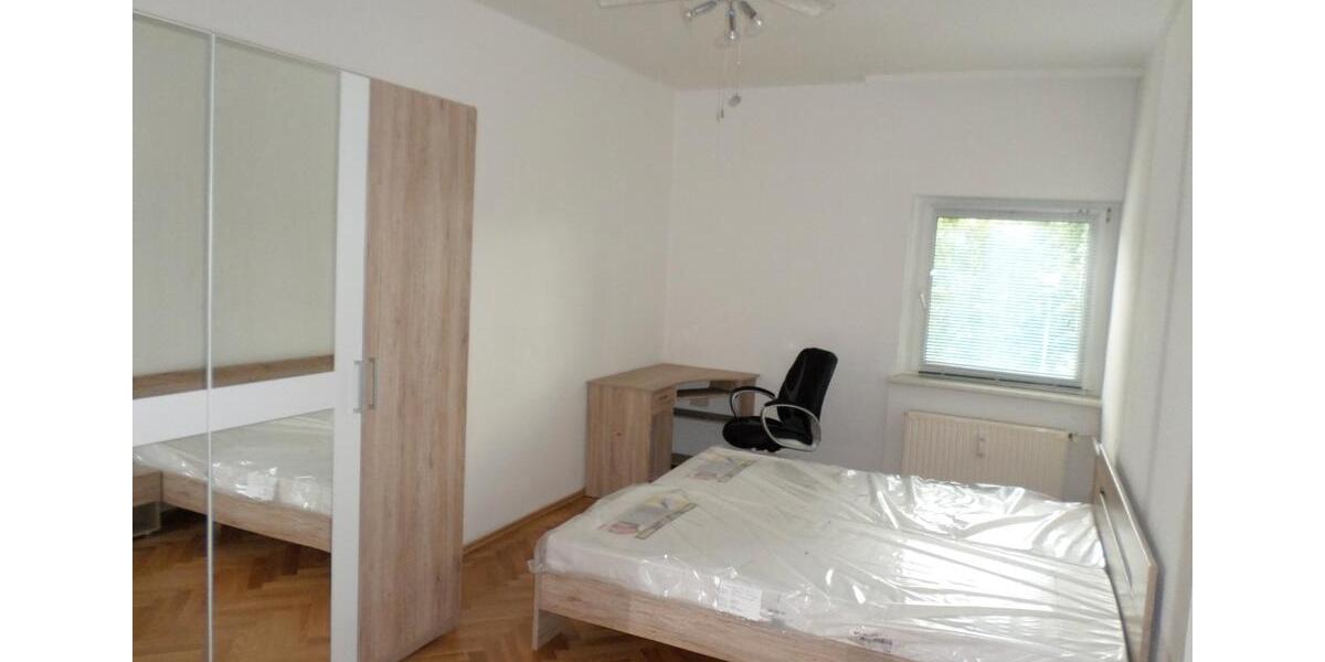 Etagenwohnung Berlin Steglitz-Zehlendorf - 3 Zimmer, 65 m&sup2;, 1.196&euro; | Angebot:27706673