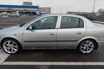 Opel Astra 90.700 km 1.100 &euro; Berlin 10367