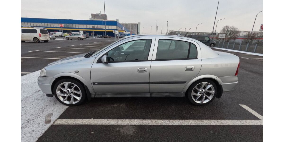 Opel Astra 90.700 km 1.100 &euro; Berlin 10367