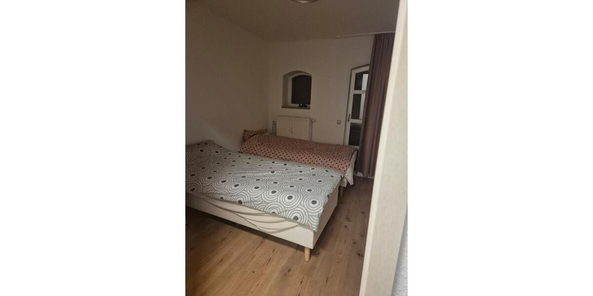 Erdgeschoßwohnung Berlin Treptow-Köpenick - 3 Zimmer, 100 m&sup2;, 100&euro; | Angebot:26231962