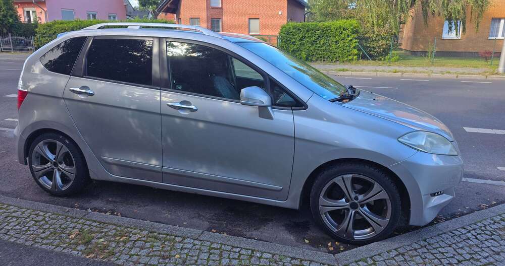 Honda FR-V 190.000 km 1.800 € Berlin 13591