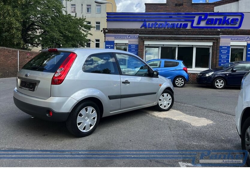 Ford Fiesta Ambiente 1.3*Radio/CD*AUX*Klima* 245.511 km 1.790 € Berlin 13187