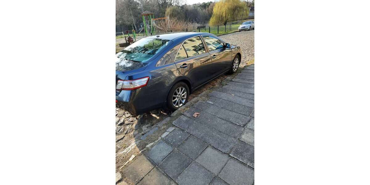 Toyota Camry 252.354 km 12.300 &euro; Berlin 12527