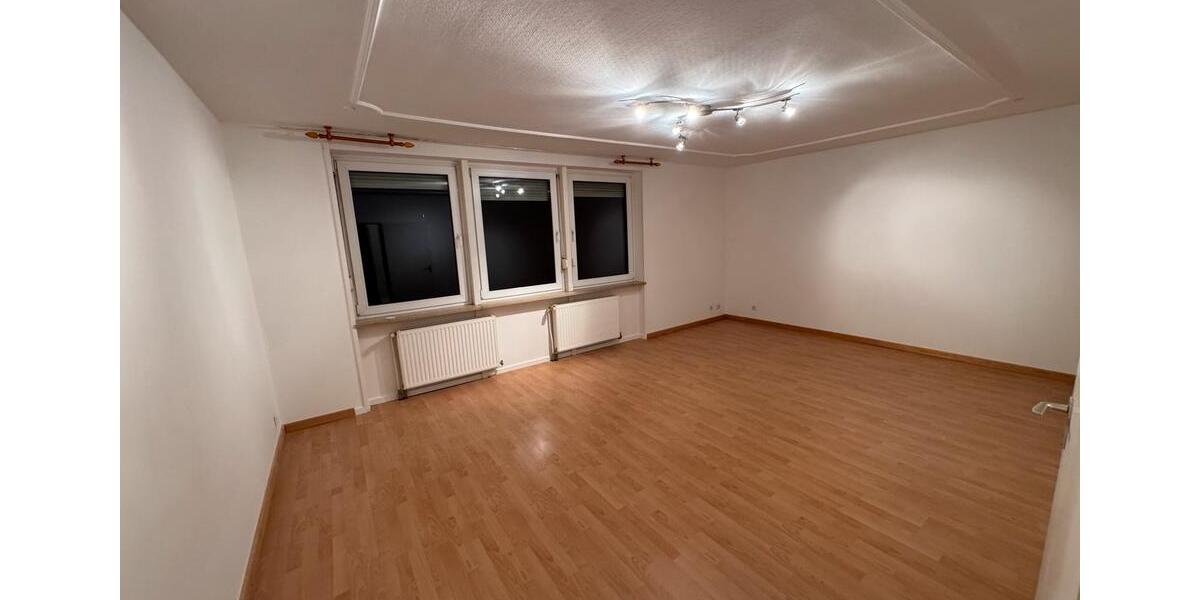 Freistehendes Haus mit ca. 200 m², Garten & Parkplatz 7 zimmer