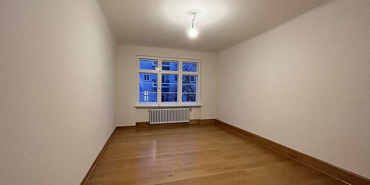 Etagenwohnung Berlin Charlottenburg-Wilmersdorf - 3 Zimmer, 97 m&sup2;, 2.100&euro; | Angebot:26828849