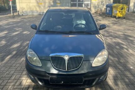 Lancia Ypsilon 121.000 km 2.999 &euro; Berlin 12349