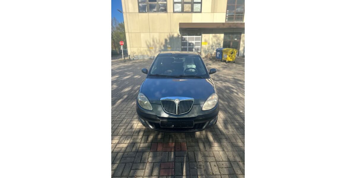 Lancia Ypsilon 121.000 km 2.999 &euro; Berlin 12349