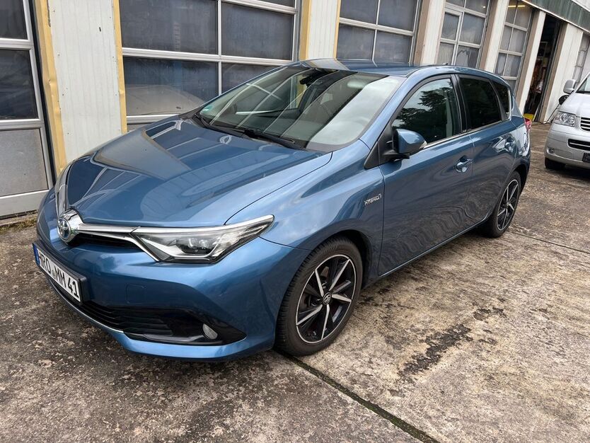 Toyota Auris 95.700 km 13.900 € Hönow 15366