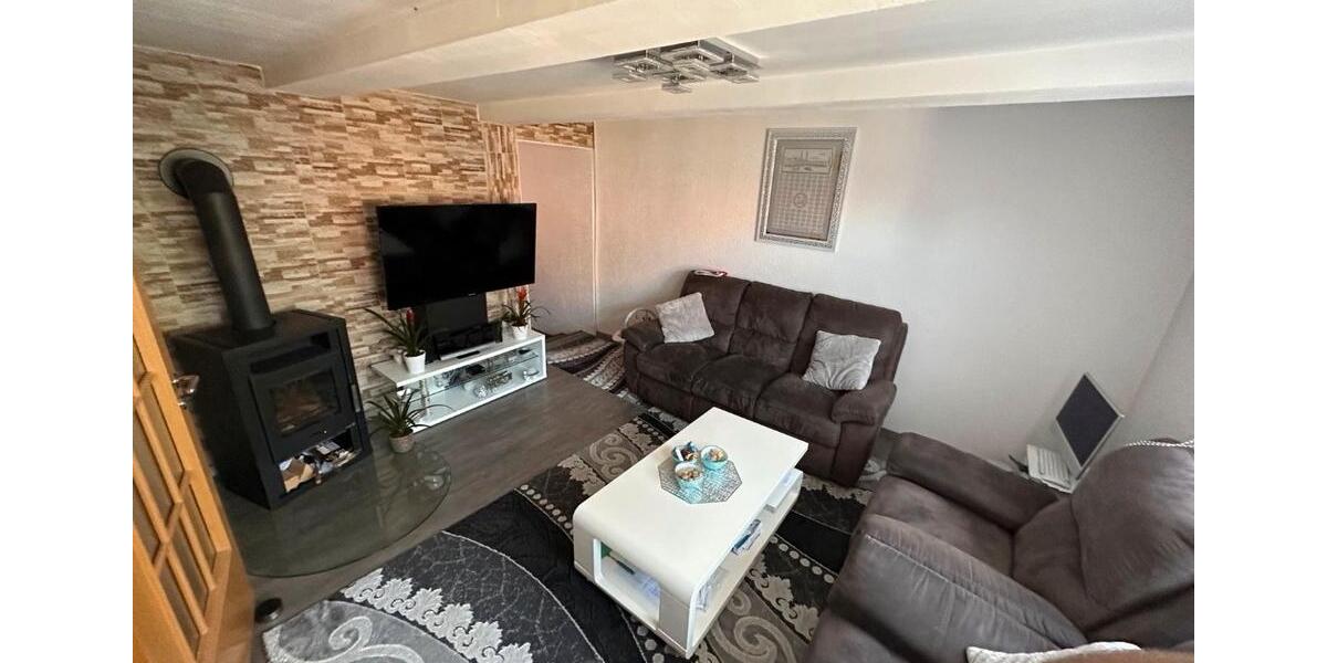 Doppelhaushälfte - 8 Zimmer, 110 m&sup2;, 99.999&euro; | Angebot:27002053