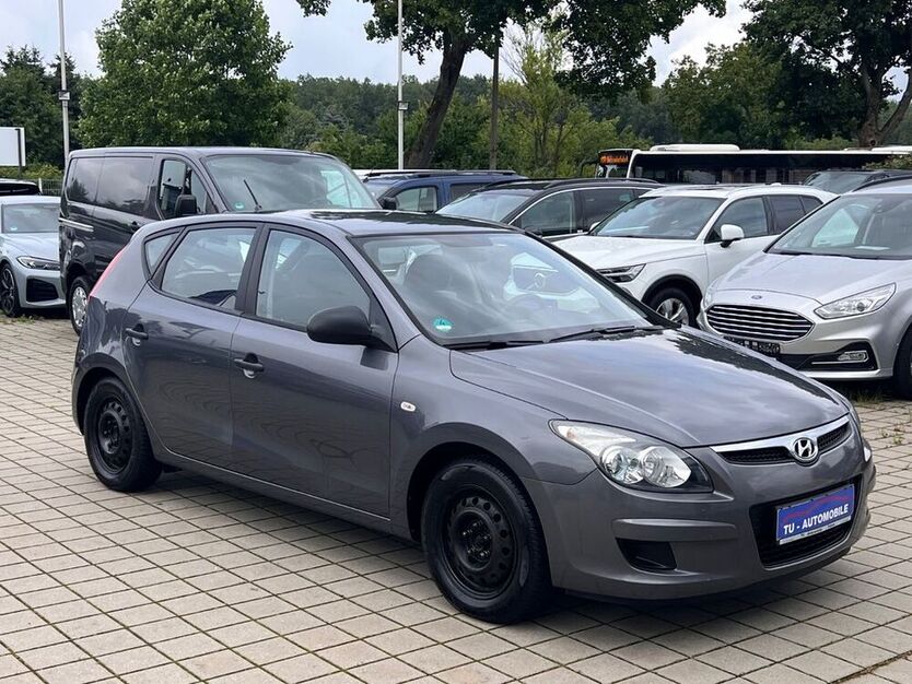 i30