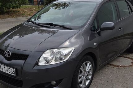 Toyota Auris 164.100 km 4.200 &euro; Berlin 10781
