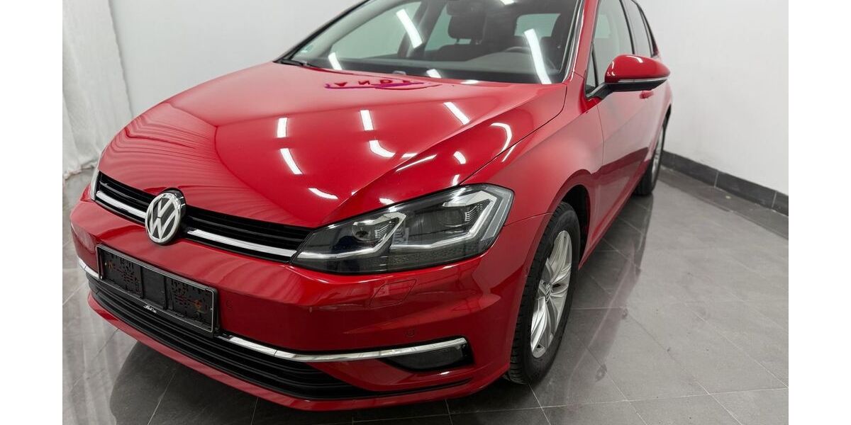 VW Golf 102.000 km 11.990 &euro; Berlin 12099