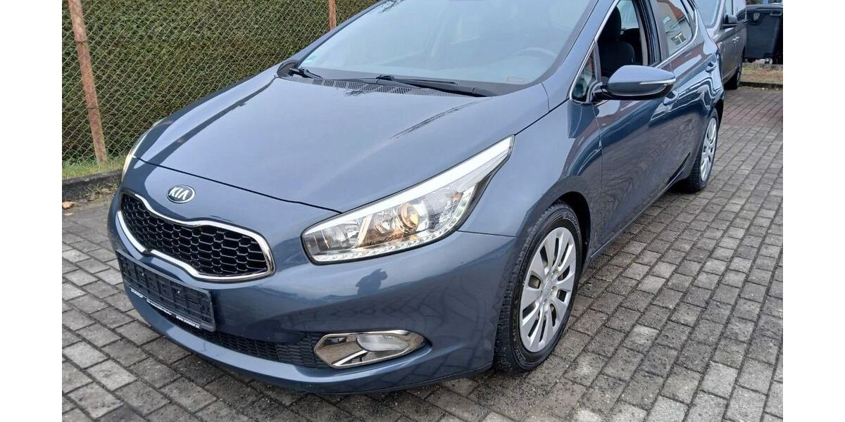 Kia ceed / Ceed 130.000 km 7.999 &euro; Berlin 12351