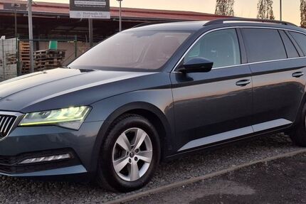 Skoda Superb 101.500 km 18.490 &euro; Berlin 15831