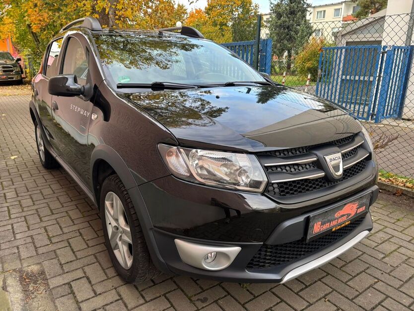 Dacia Sandero 74.788 km 5.900 € Berlin 12107