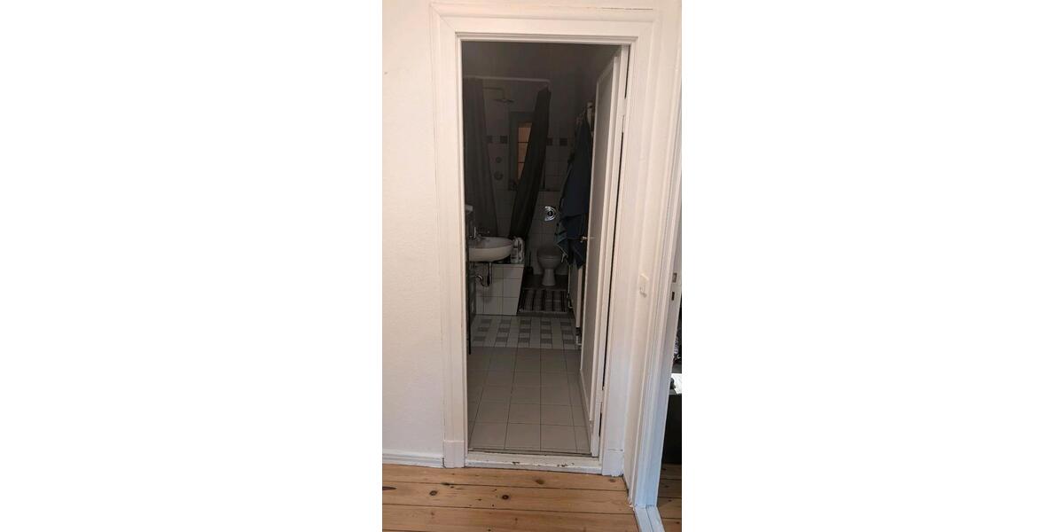 Etagenwohnung Berlin Treptow-Köpenick - 2 Zimmer, 63 m&sup2;, 70&euro; | Angebot:26403623