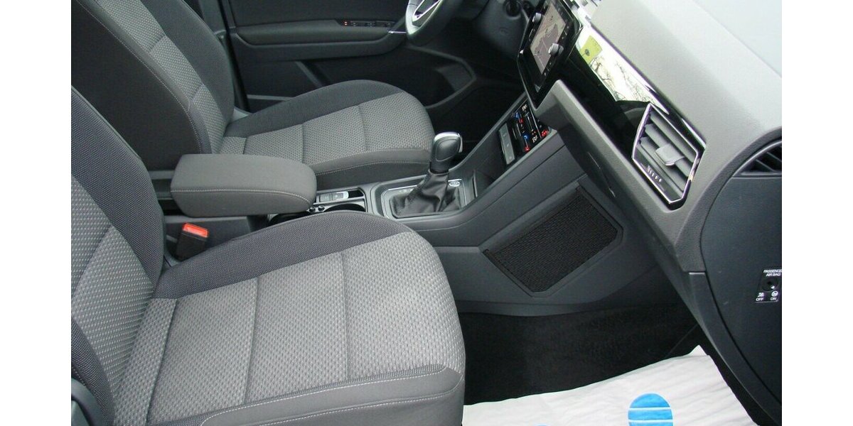 VW Touran 1,5TSI Comfortline ACC AHK PANO SHZ 7Sitz D 16.891 km 33.980 &euro; Falkensee 14612