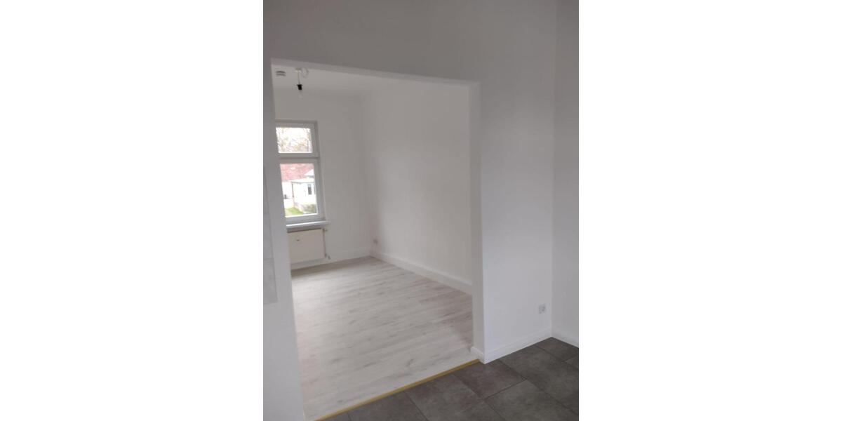 Etagenwohnung Ahrensfelde - 2 Zimmer, 35 m&sup2;, 380&euro; | Angebot:25855428