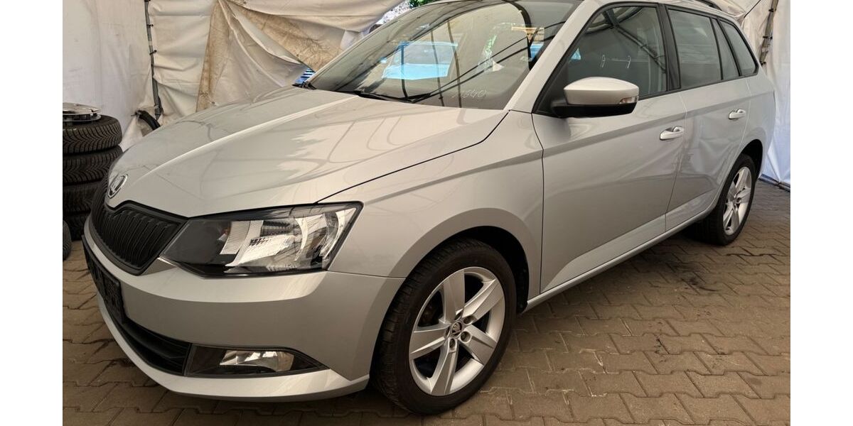 Skoda Fabia 148.900 km 7.990 &euro; Hoppegarten Hönow 15366