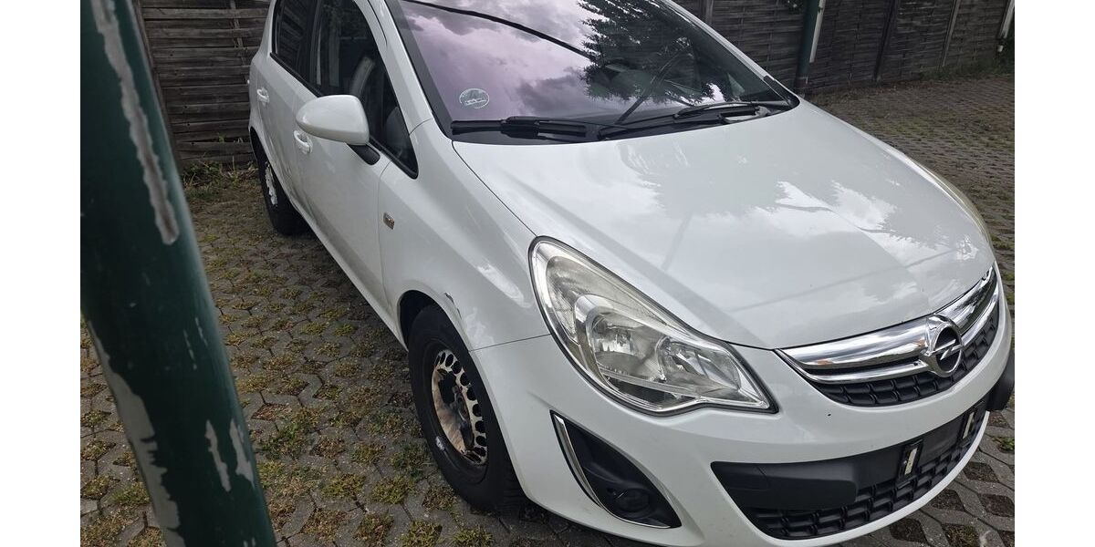 Opel Corsa 129.000 km 1.900 &euro; Berlin 13053