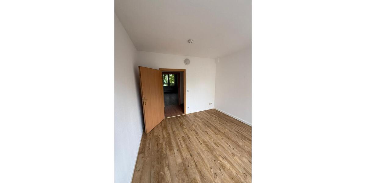 Etagenwohnung Berlin Lichtenberg - 3 Zimmer, 75 m&sup2;, 850&euro; | Angebot:27686949