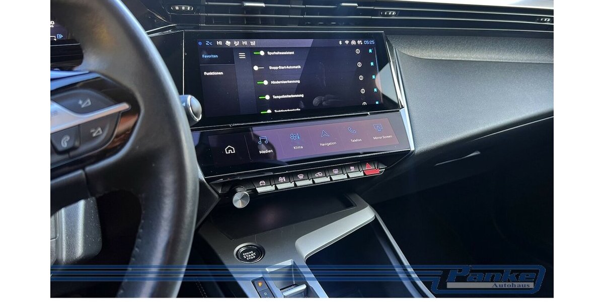 Peugeot 308 Allure EAT8*NAV*Carplay*LED*360°*Cockpit* 150.000 km 17.990 &euro; Berlin 13187