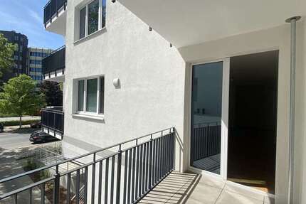 Wohnung Berlin Tempelhof-Schöneberg - 3 Zimmer, 79 m&sup2;, 480.733&euro; | Angebot:27082935