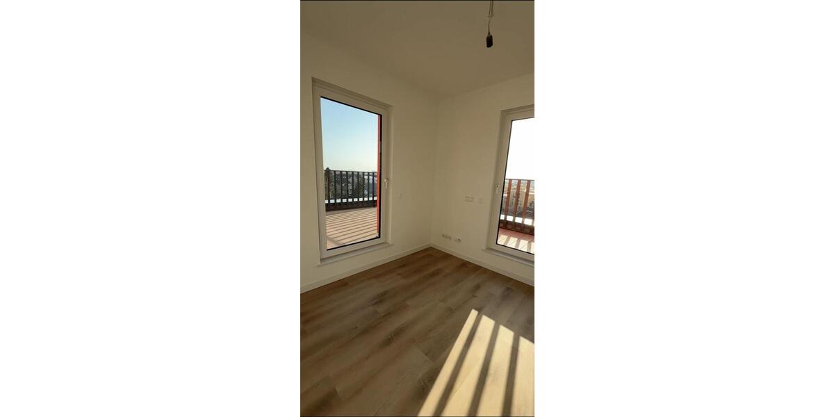 Etagenwohnung Berlin Marzahn-Hellersdorf - 4 Zimmer, 89 m&sup2;, 1.750&euro; | Angebot:25905353