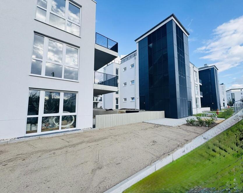 Neubau-3-Zimmer-Wohnung mit Terrasse – Exklusiv, 5 Jahre Mietdauer zimmer