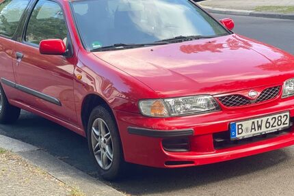 Nissan Almera 82.000 km 1.699 &euro; berlin 14193