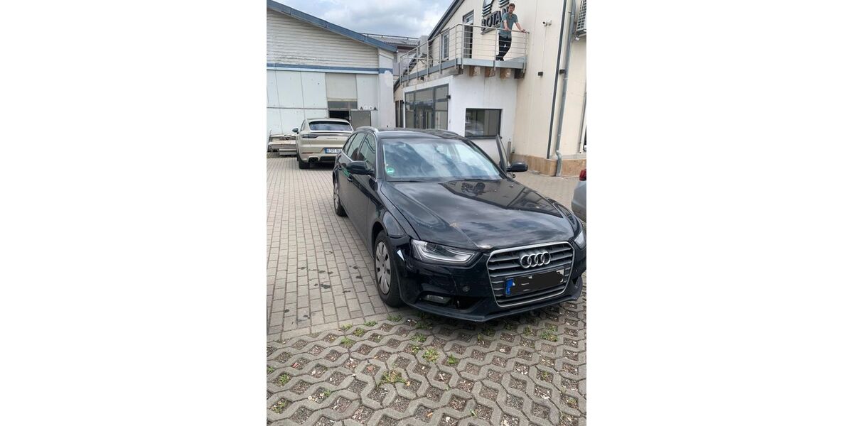 Audi A4 333.835 km 3.999 &euro; Berlin - Tempelhof 12107