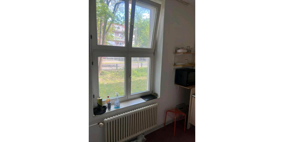 Etagenwohnung Berlin Marzahn-Hellersdorf - 2 Zimmer, 20 m&sup2;, 300&euro; | Angebot:26556600