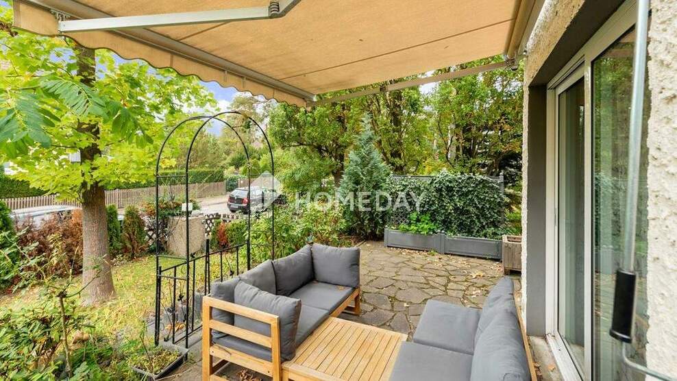 Stilvolles 5-Zimmer-Reihenendhaus mit besonderer Architektur und schönem Garten in Frohnau 5 zimmer