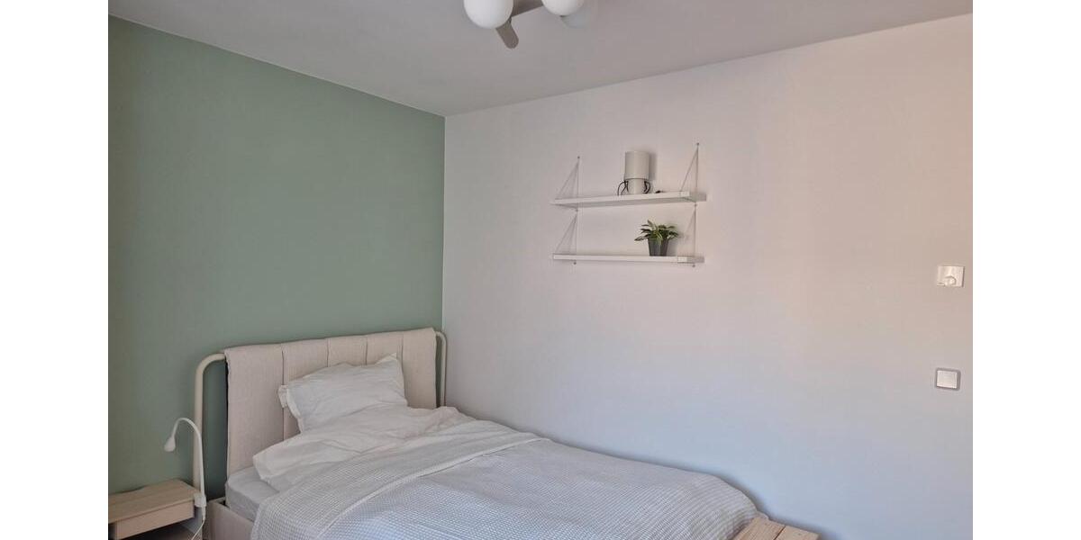 Etagenwohnung Potsdam - 1 Zimmer, 14 m&sup2;, 695&euro; | Angebot:26001733