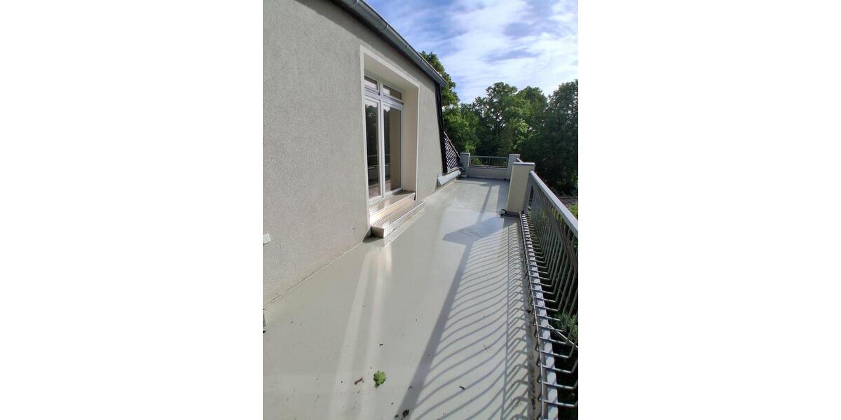 Dachgeschoßwohnung Berlin Steglitz-Zehlendorf - 3 Zimmer, 113 m&sup2;, 2.186&euro; | Angebot:23130930