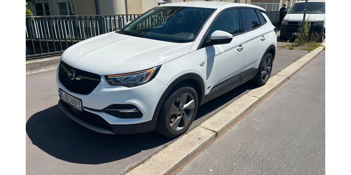 Opel Grandland (X) 63.737 km 15.890 &euro; Berlin 12109