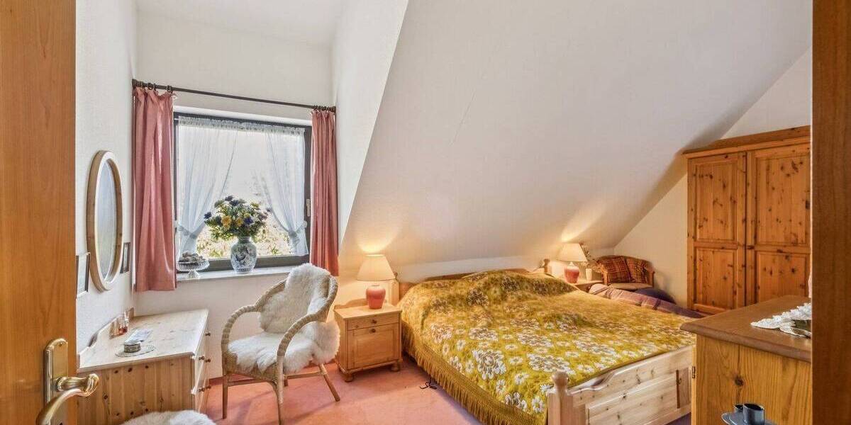 Einfamilienhaus Berlin Frohnau - 7 Zimmer, 247 m&sup2;, 895.000&euro; | Angebot:25973420