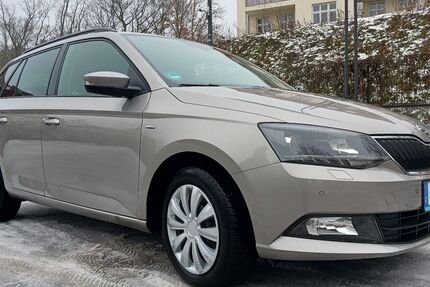 Skoda Fabia 52.375 km 11.700 &euro; Potsdam 14480