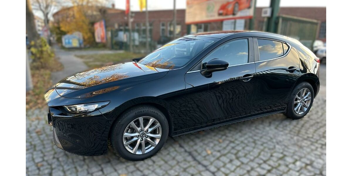 Mazda 3 64.000 km 15.950 &euro; Berlin-Spandau 13585
