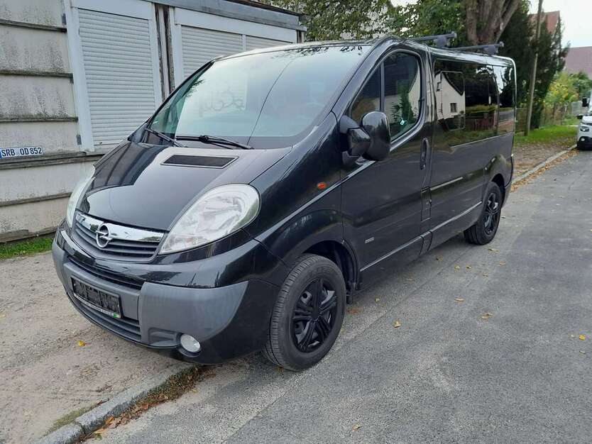 Opel Vivaro 186.134 km 14.950 € Strausberg 15344
