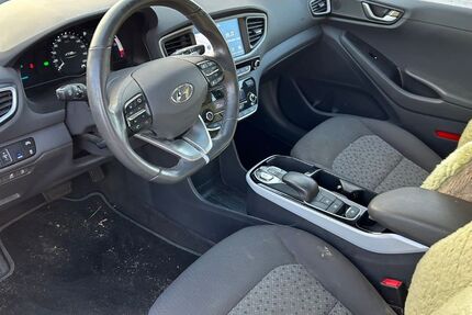 Hyundai IONIQ 18.000 km 13.500 &euro; Berlin 13583