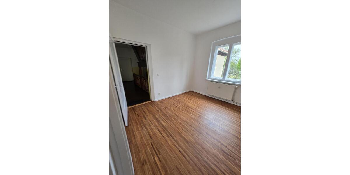 Etagenwohnung Teltow - 4.5 Zimmer, 114 m&sup2;, 1.760&euro; | Angebot:26416077
