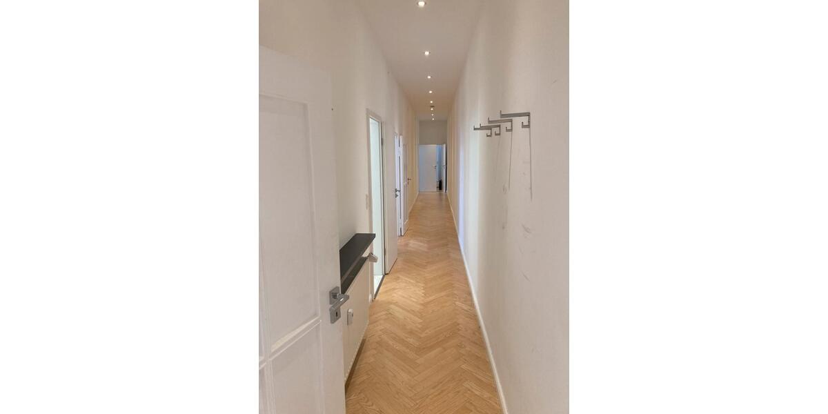 Dachgeschoßwohnung Berlin Charlottenburg-Wilmersdorf - 3 Zimmer, 111 m&sup2;, 1.850&euro; | Angebot:25892427