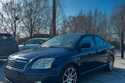 Toyota Avensis 183.000 km 2.790 &euro; Velten 16727