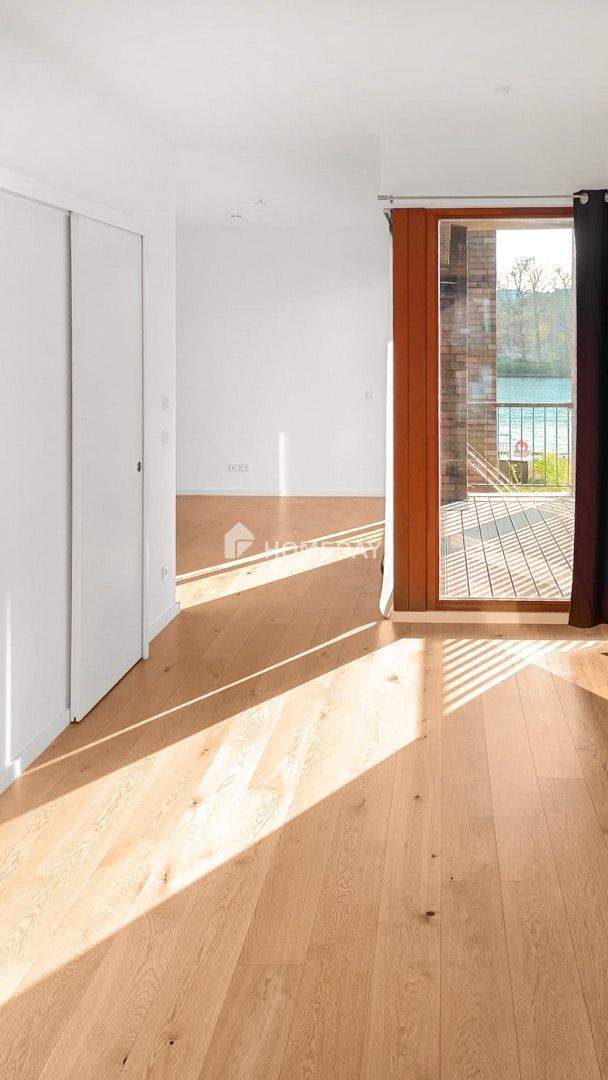 Moderne 2-Zimmer-Wohnung mit Balkon in erstklassiger Wasserlage und Blick auf die Spree 2 zimmer