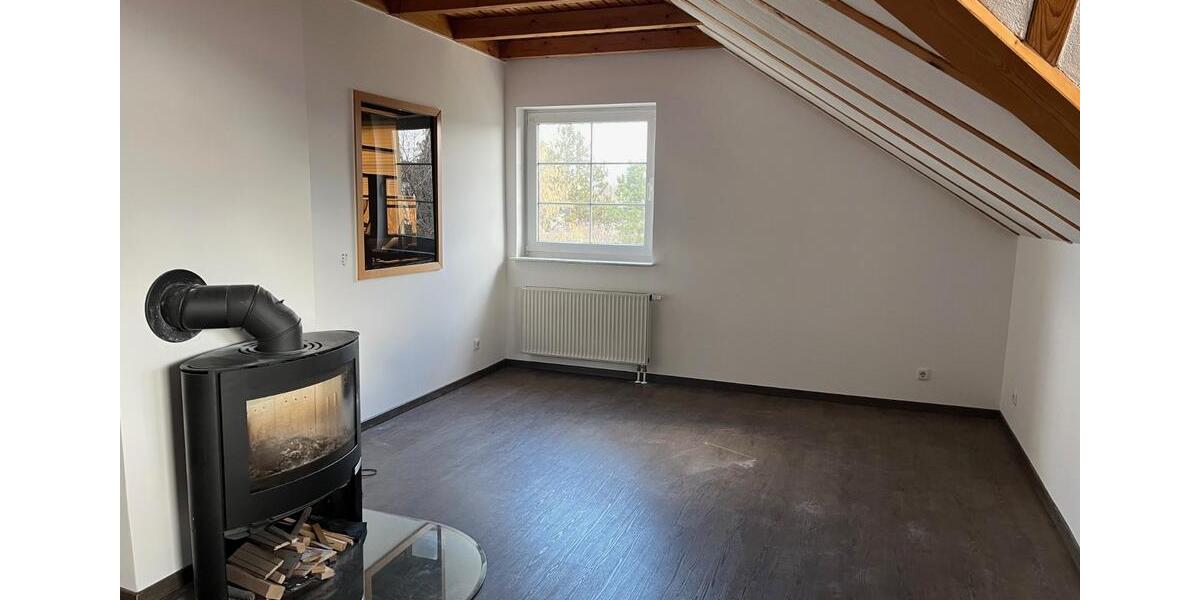 Dachgeschoßwohnung Neuenhagen bei Berlin - 3 Zimmer, 95 m&sup2;, 1.500&euro; | Angebot:25923540