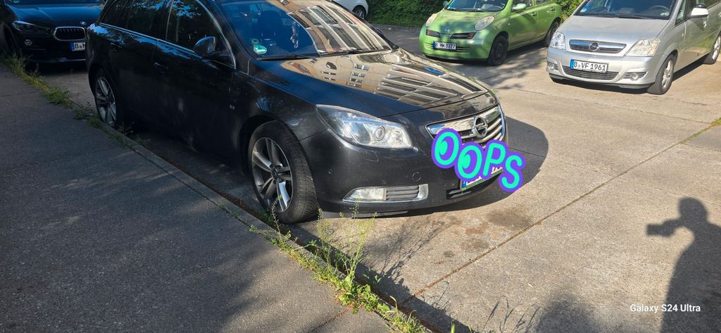 Opel Insignia 218.000 km 7.900 &euro; Berlin 12627