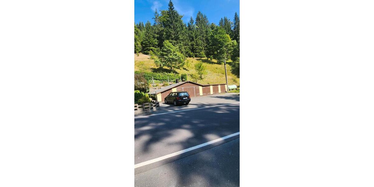 Doppelhaushälfte - 7 Zimmer, 140 m&sup2;, 56.000&euro; | Angebot:27288956