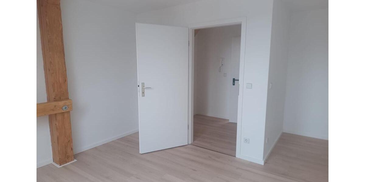 Dachgeschoßwohnung Berlin Treptow-Köpenick - 3 Zimmer, 84 m&sup2;, 1.045&euro; | Angebot:26249333